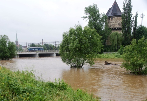 W Legnicy trwa pogotowie przeciwpowodziowe.  Prezydent zwołał posiedzenie Sztabu Zespołu Zarządzania Kryzysowego